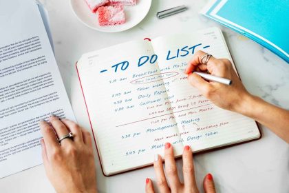 membuat jadwal kegiatan