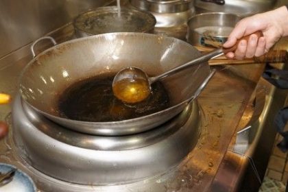 cara mengurangi kotoran dalam minyak
